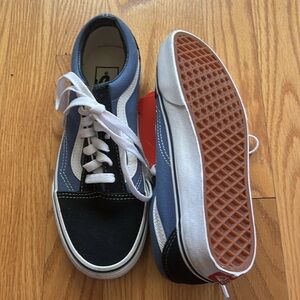 NWT Vans Blue and White Old Skool Sneakers with Suede Upper Size 5 Men/6.5 Women